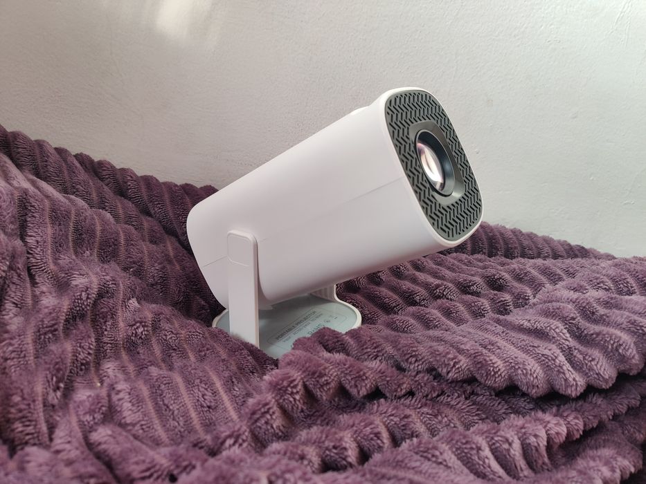 Проектор 406 для дома