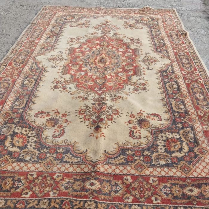 Продам ковры в хорошем состоянии