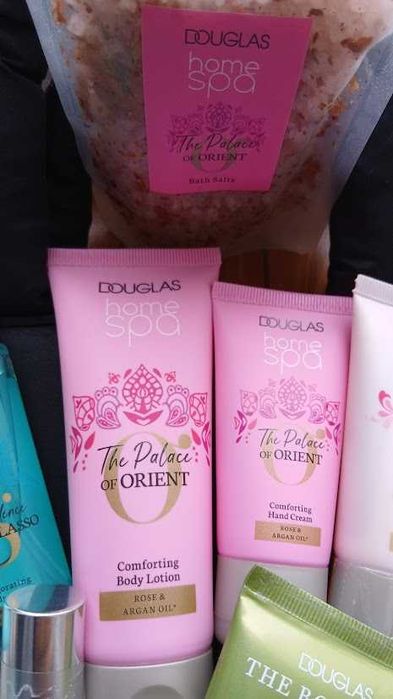 Set Douglas Spa si geanta de cosmetice Douglas