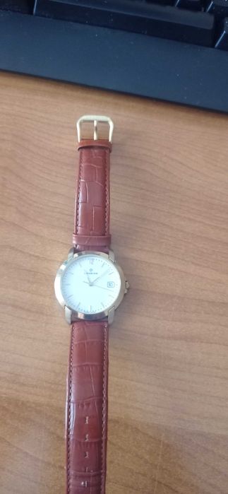 Швейцарски кварцов часовник CANDINO