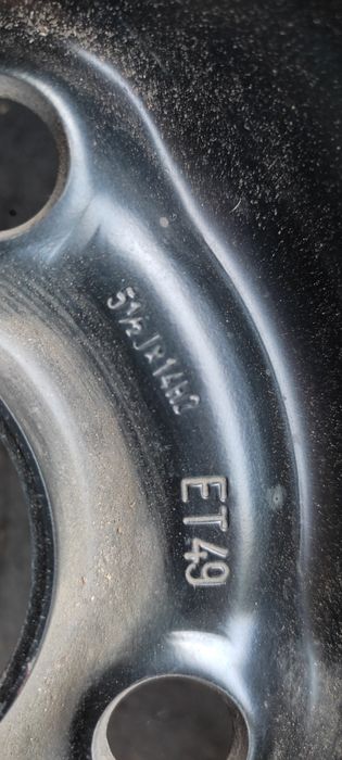 Продам шину новую