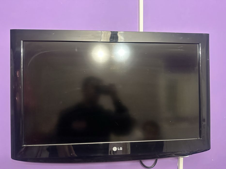 продам бу телевизор LG