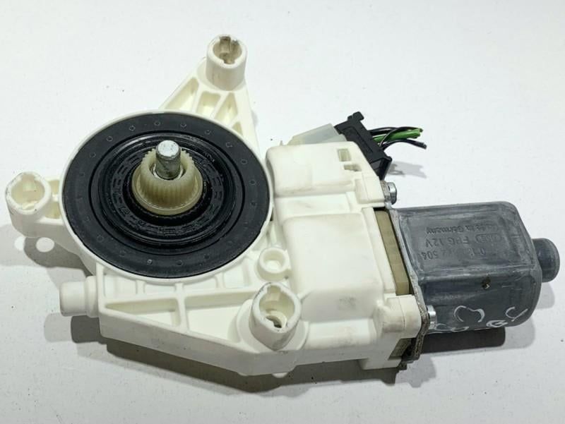 Motoras macara geam dreapta spate Mercedes C-Class W204 0130822504 Ber