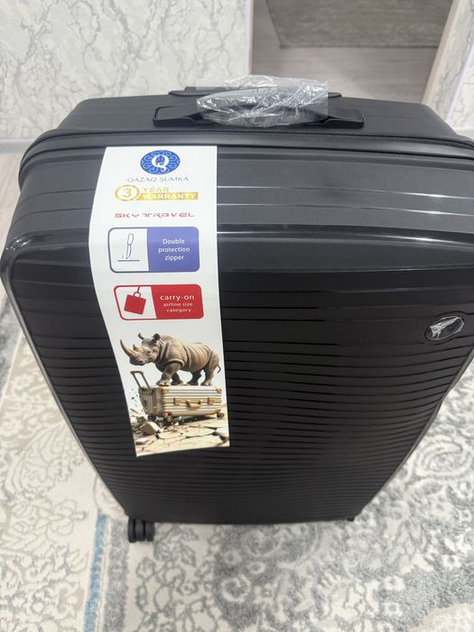 Продам чемодан новый