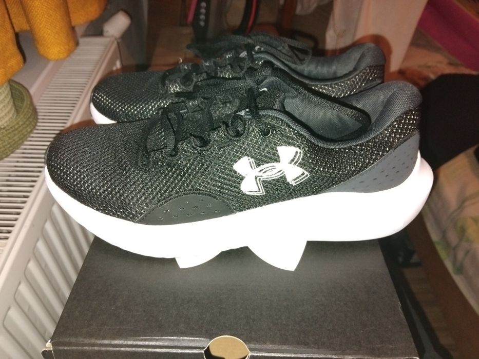 Дамски оргинални маратонки Under Armour 42