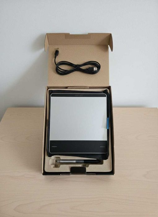 Tableta Wacom Intuos Manga Small - Ca Noua, Folosita O Singura Data!