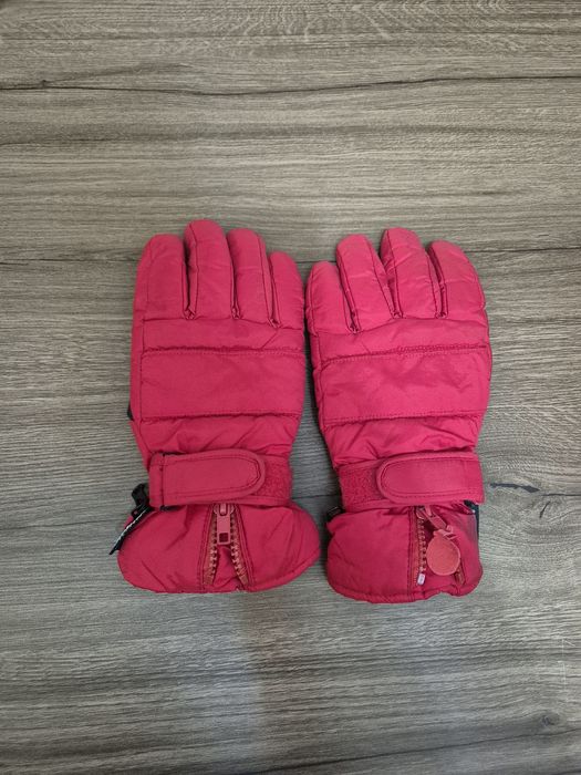 Manusi de ski roșii