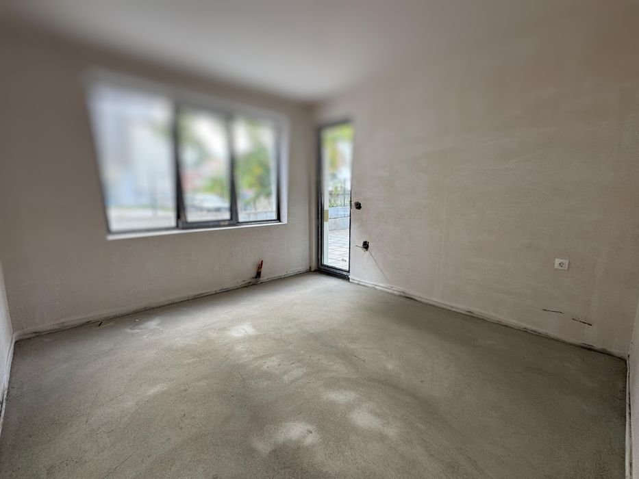 Продава се Двустаен апартамент в Търговище, Център - 65 кв.м за 1452 €/кв.м - Снимка #6