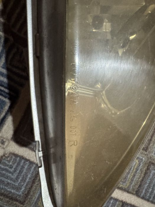 Фары тойота 30 оригинал б/у