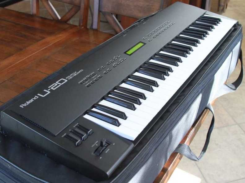 Orga ROLAND U-20 pian digital orga sintetizator + Cutie transport !