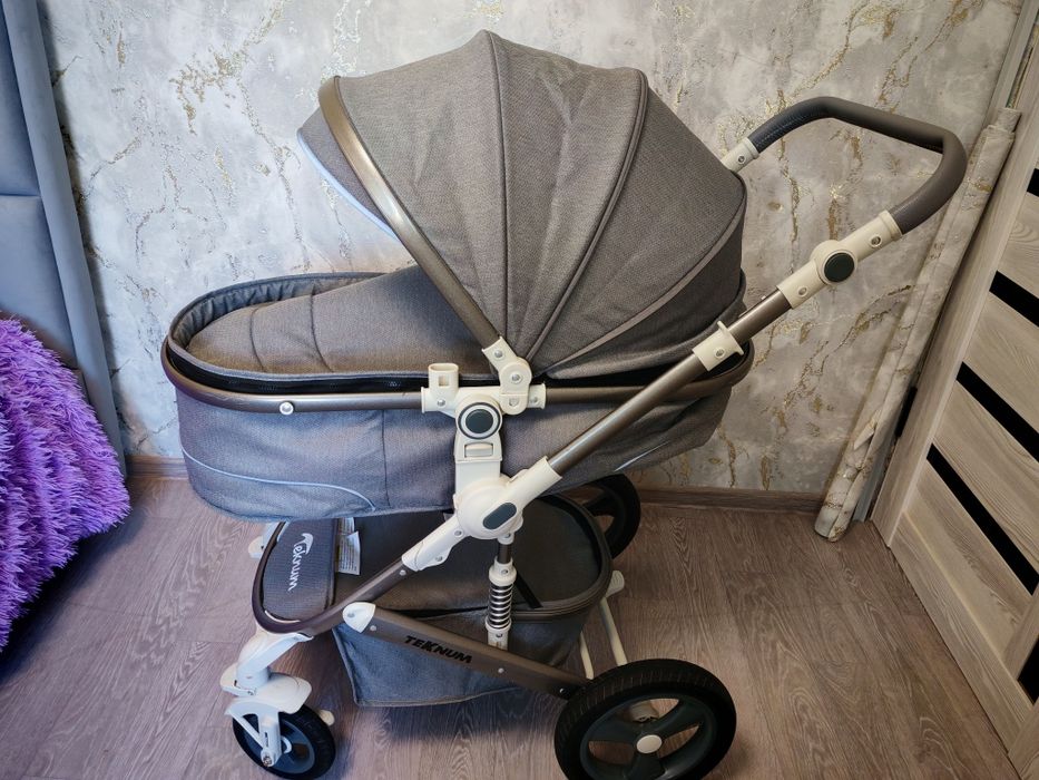 Коляска трансформер в отличном состоянии