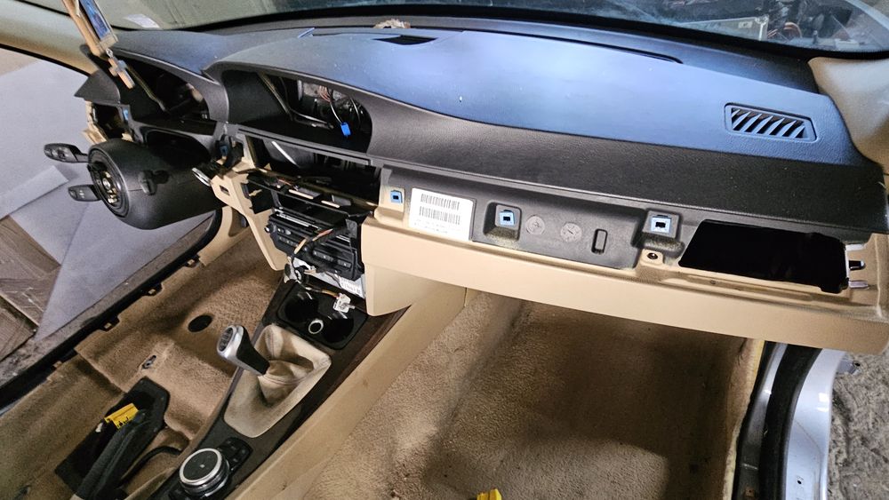 Табло за бмв е90 е91 е92 е93 bmw tablo бежов цвят