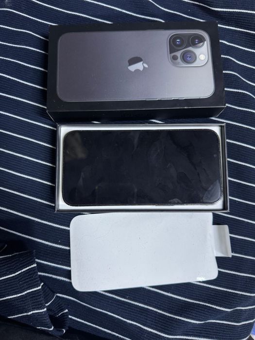 Телефон Iphone 13 pro
