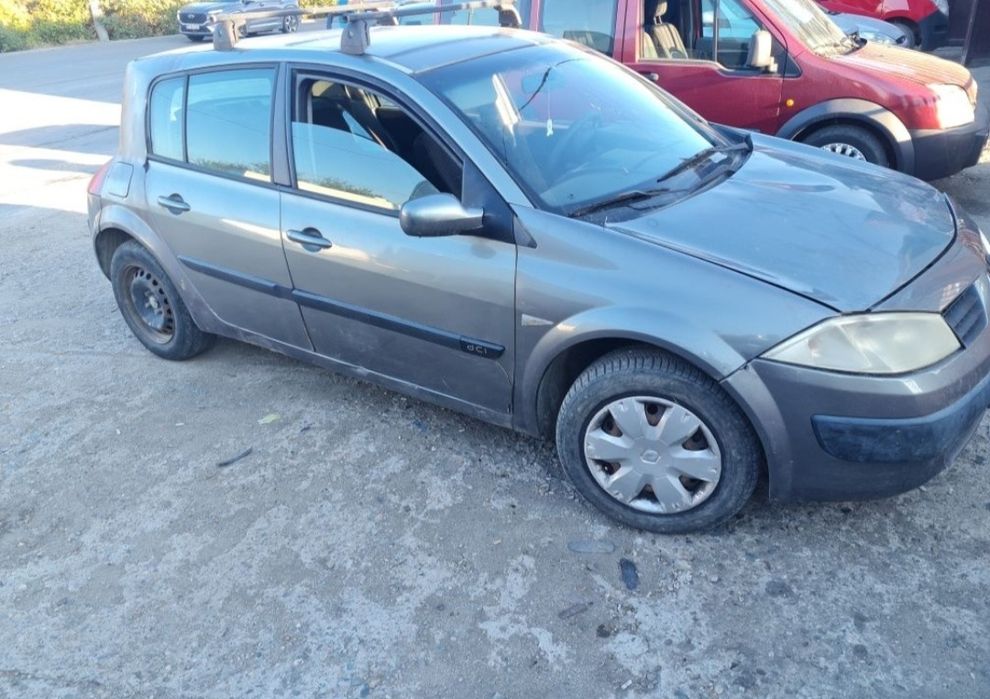 Dezmembrez Renault Megane 1.5 diesel