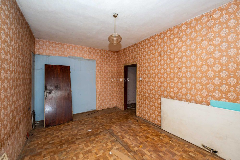 Продава се Тристаен апартамент в Пловдив, Христо Смирненски - 86 кв.м за 971 €/кв.м - Снимка #1