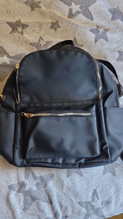 Удобна и практична раница