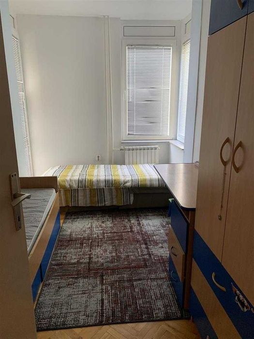 Дава се под наем Тристаен апартамент в София, Редута - 80 кв.м за 612 € - Снимка #1