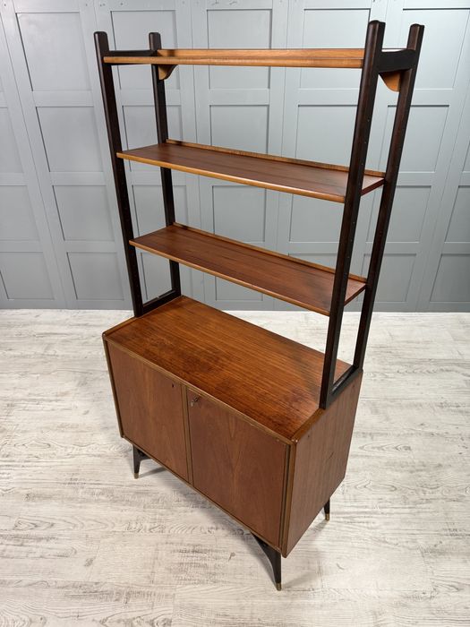 Винтидж библиотека - секция масив Р263