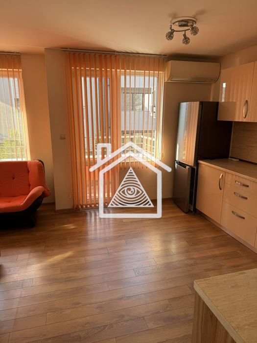 Дава се под наем Двустаен апартамент в Пловдив, Каменица 1 - 65 кв.м за 498.27 € - Снимка #2