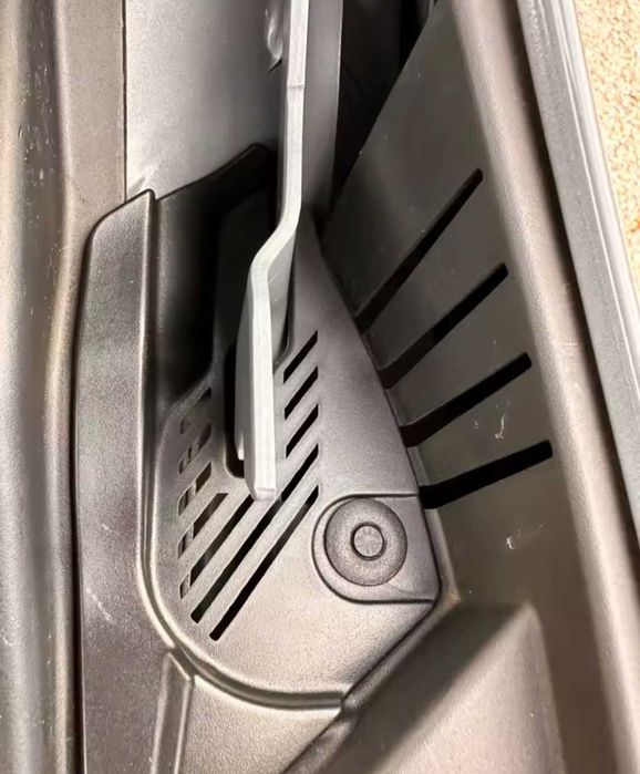 Цедки под капака за събиране на боклуци за Volvo XC60 Волво Хц60