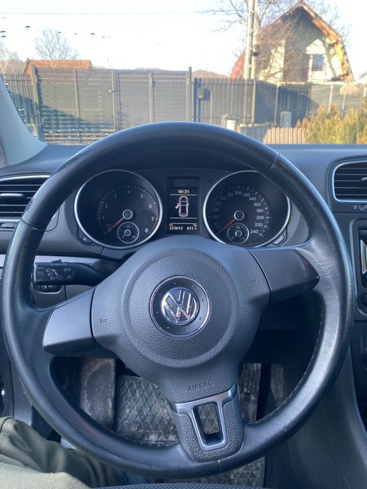 Volkswagen Golf 2009– 160 CP – benzină – 224.000 km