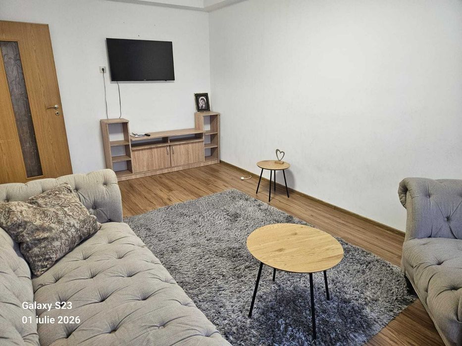 Apartament 3 camere decomandat V. Aaron