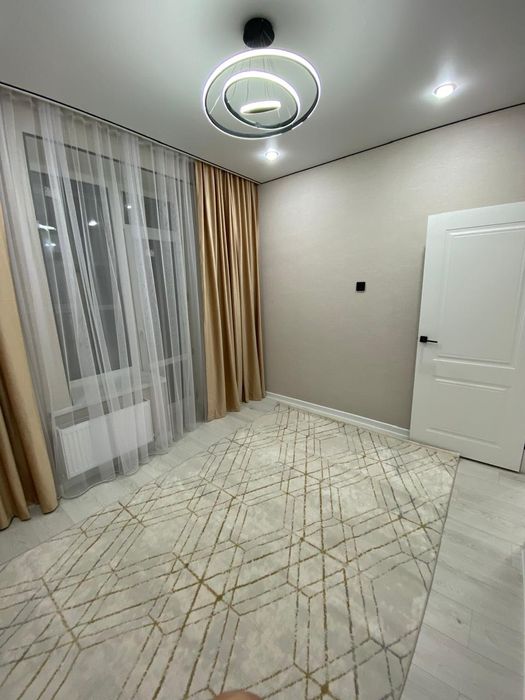 Сдам в аренду 1ком к  кухня студия .