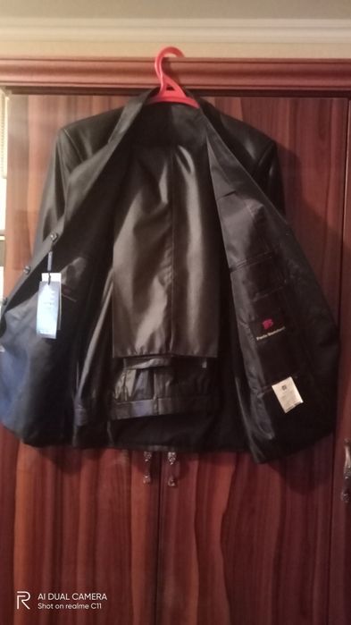 Продаётся мужской костюм