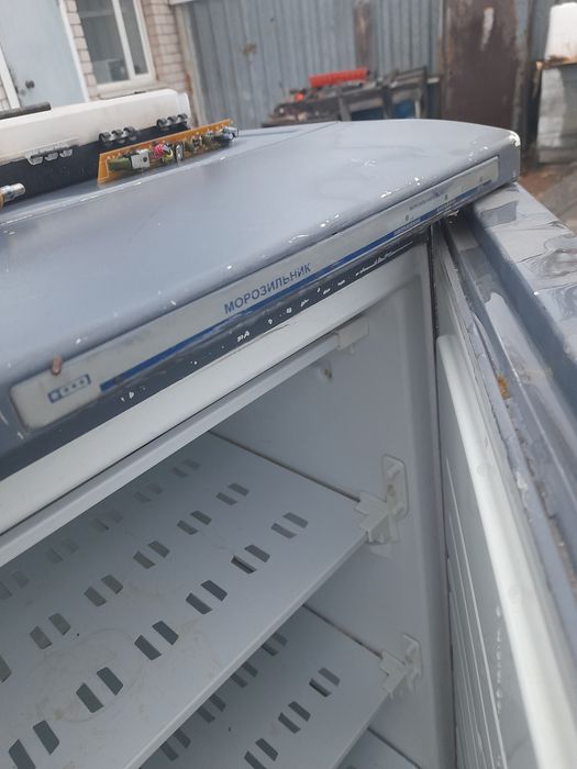 Продам морозильный шкаф бу компрессор рабочий