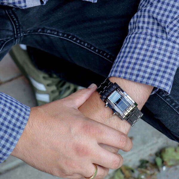 BlackX - модерен луксозен часовник