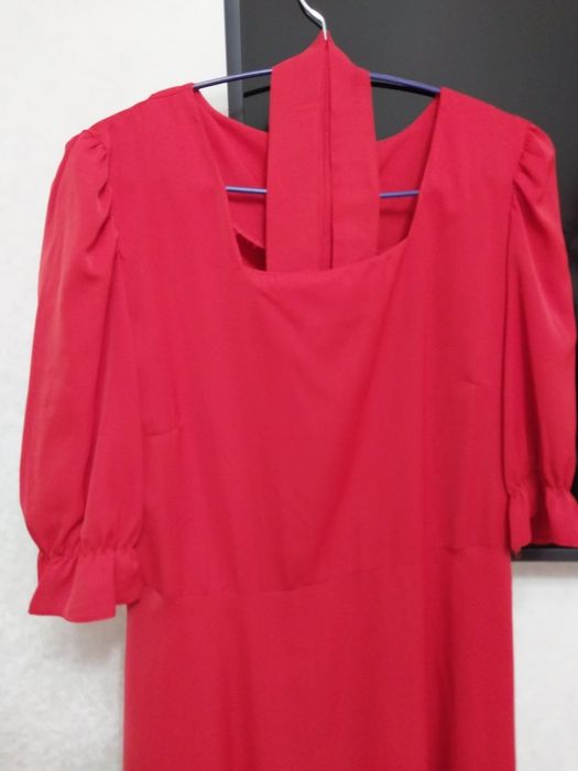 Продам платье все по  5000