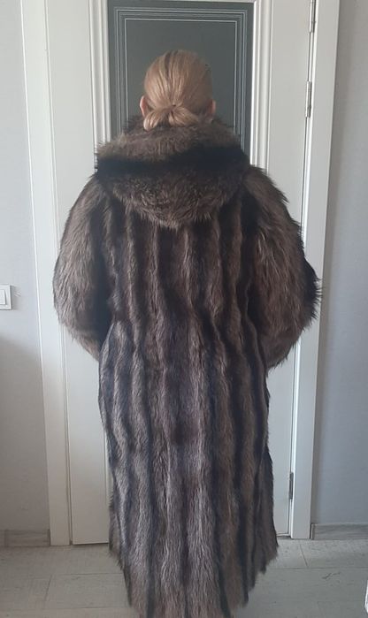 Продам шубу натуральную.