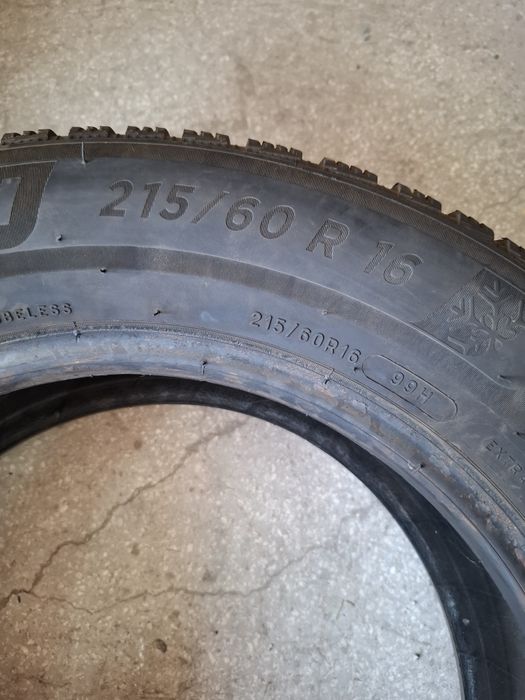 2 Зимни гуми Мишелин 215/60/16 ДОТ20 7мм