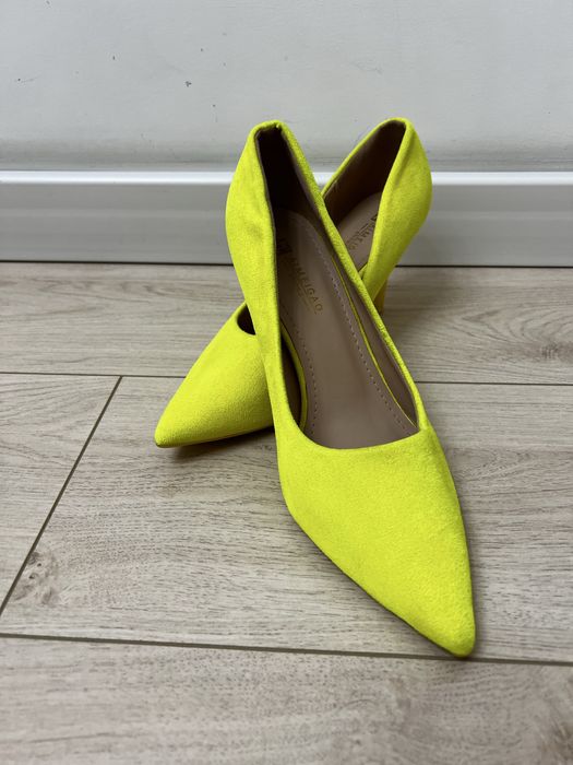 Продаю женские обувь