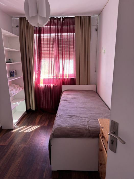 Inchiriez apartament 3 camere Oradea
