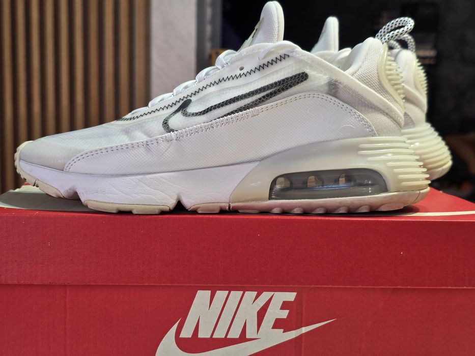 Nike 2090 - 39 номер  неразличими от нови