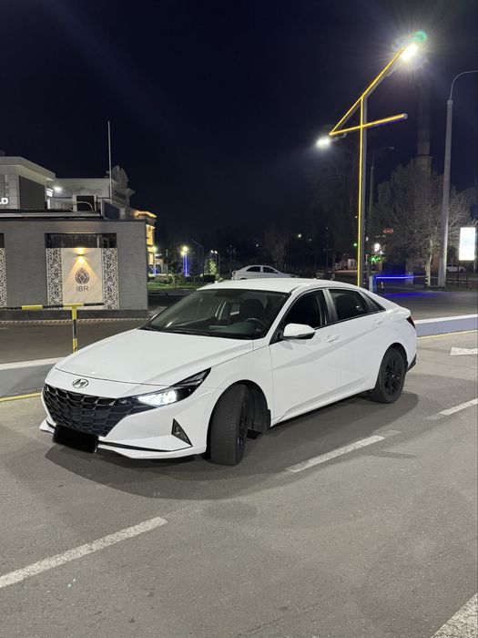 Hyundai elantra sotiladi 2021