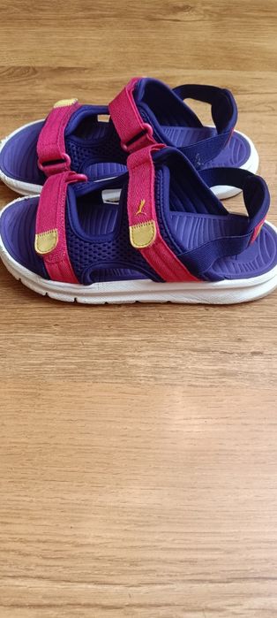 Puma сандали.   .
