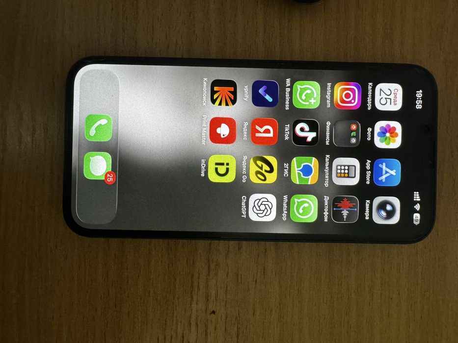 Продам Iphone 13