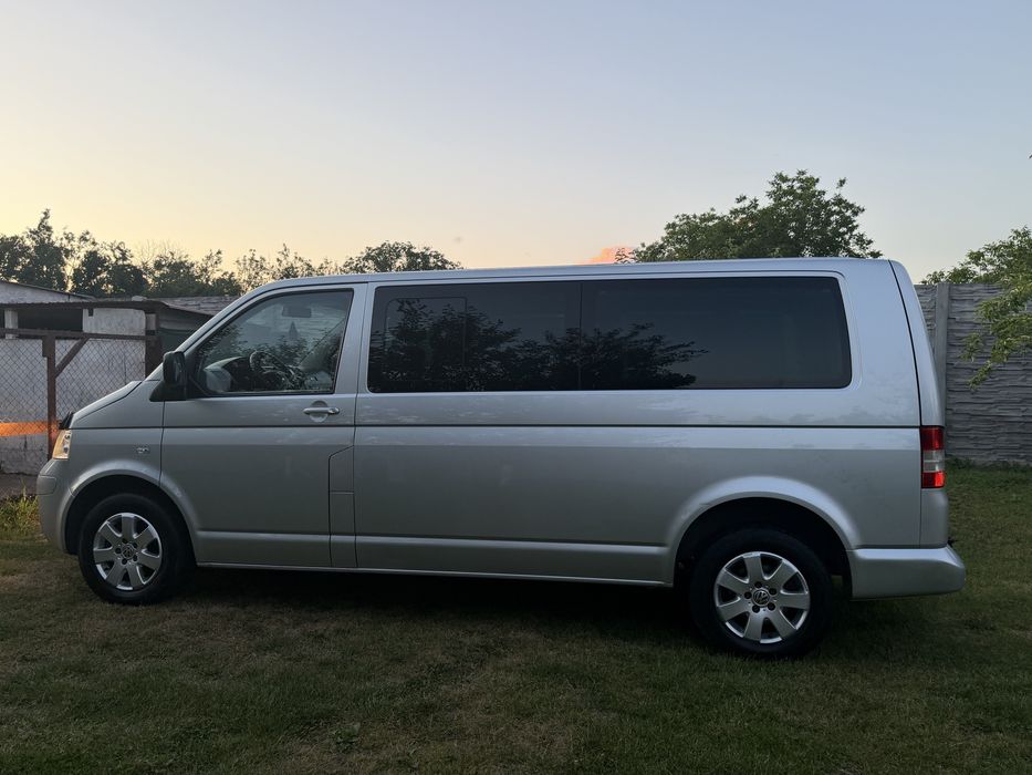 VW Transporter Caravelle 8 locuri 2007 XXL - impecabil