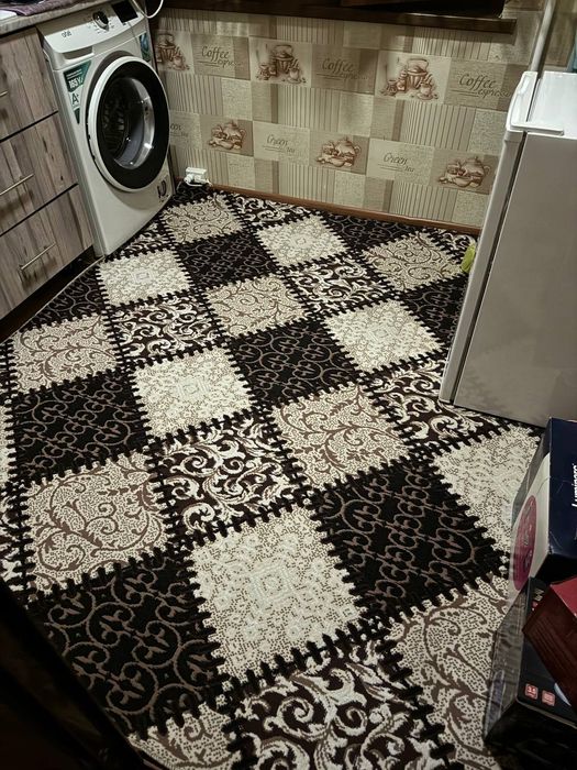 Ковры большие и маленькие