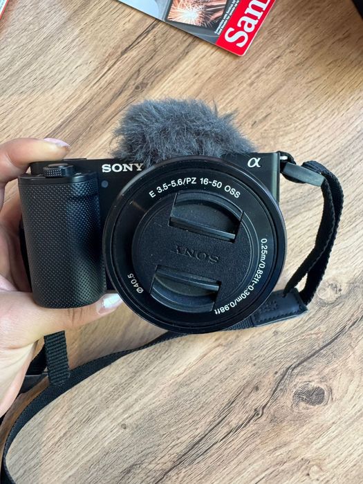 Фотокамера Sony ZV-E10