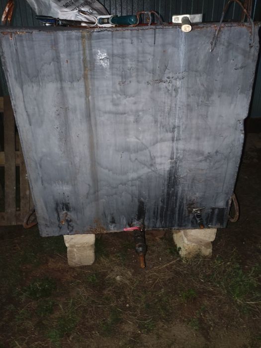 Металлическая емкость