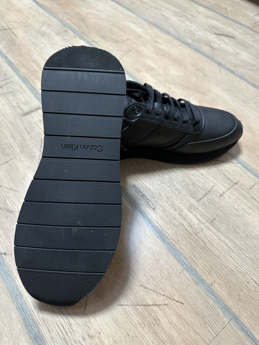 Чисто НОВИ обувки Calvin Klein