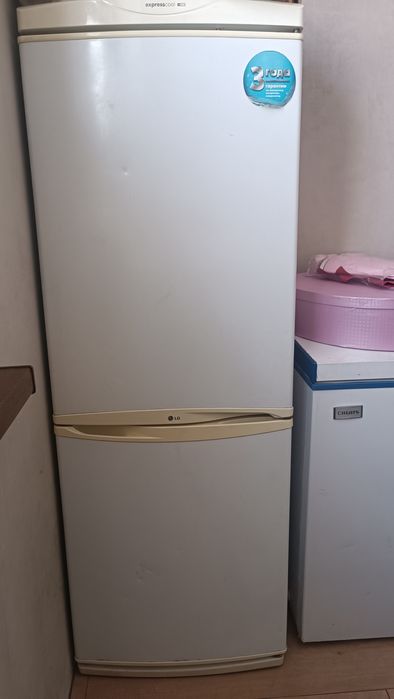 Холодильник  LG express cool