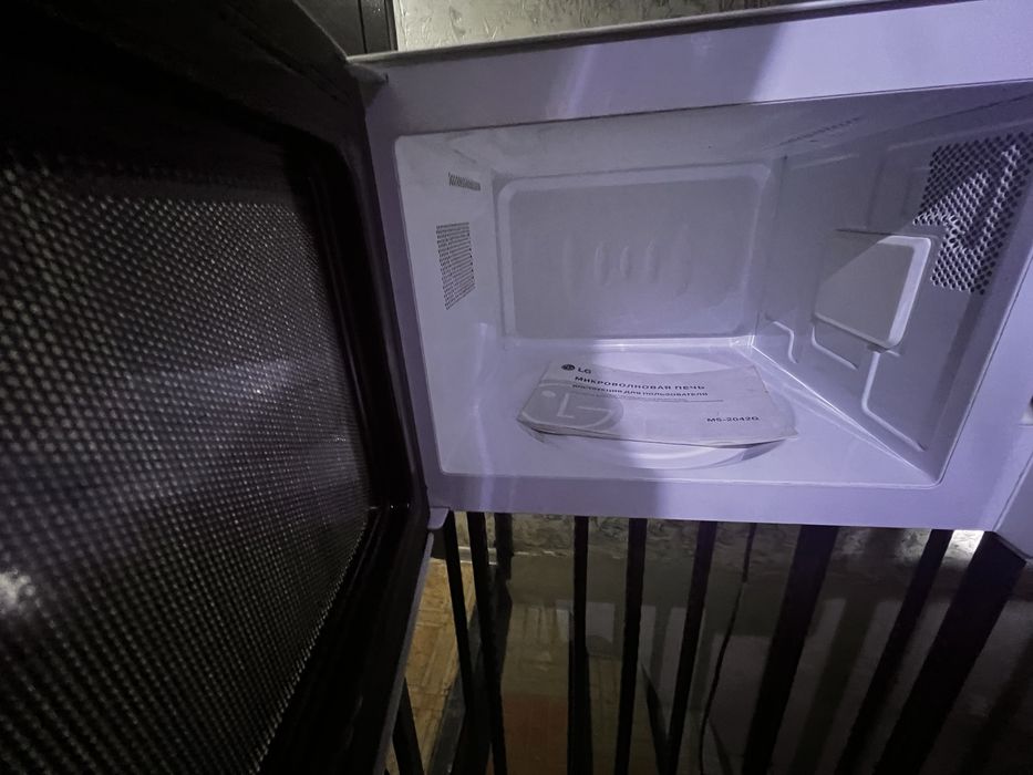 Микроволновая печь LG Intelliowave
