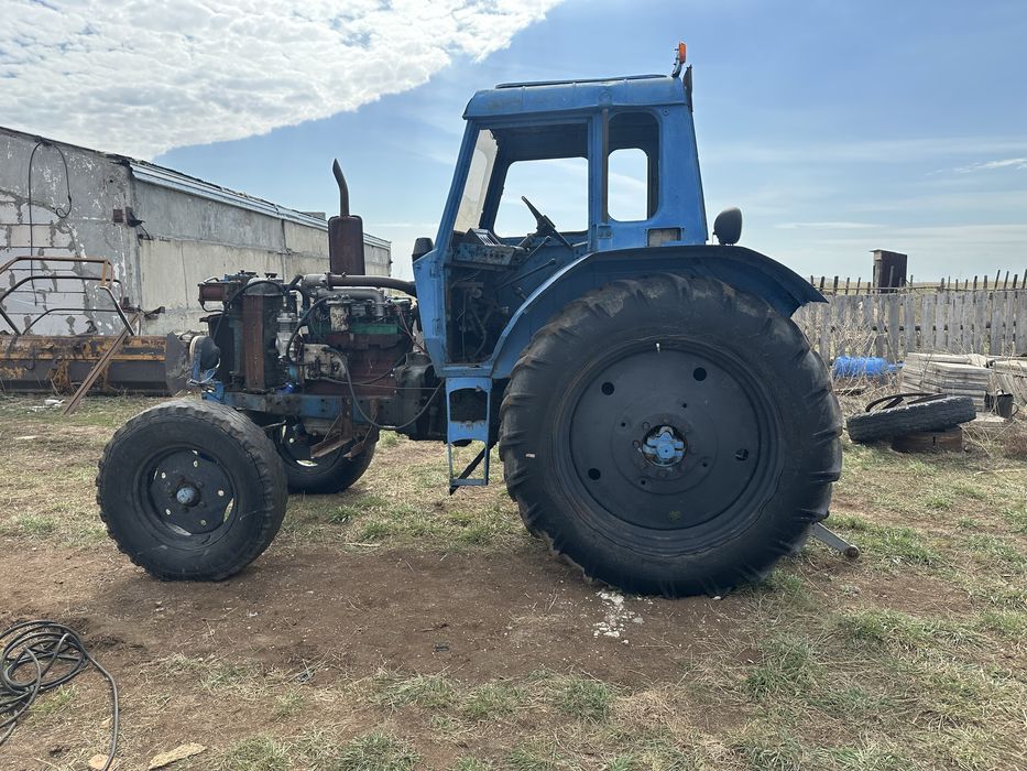 Трактор мтз 80  90г