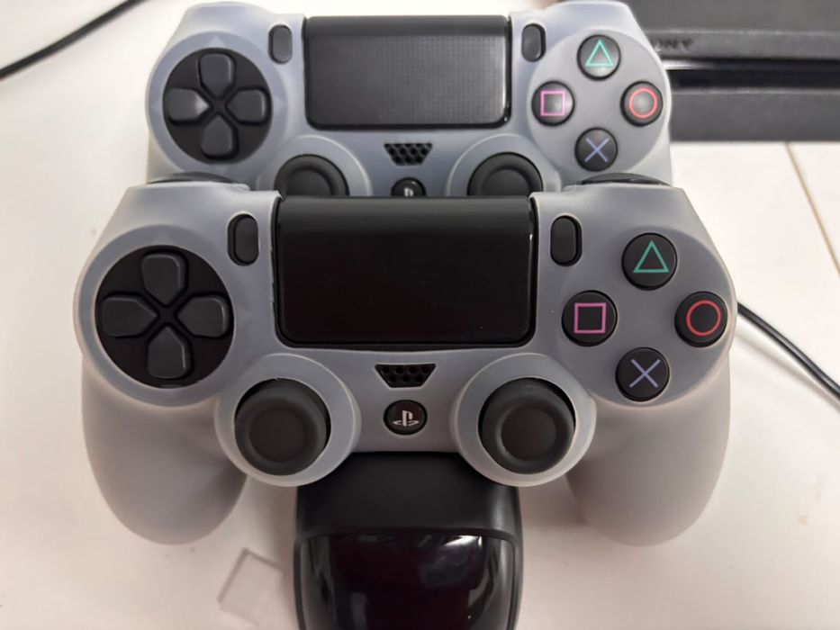 Продам Play station 4