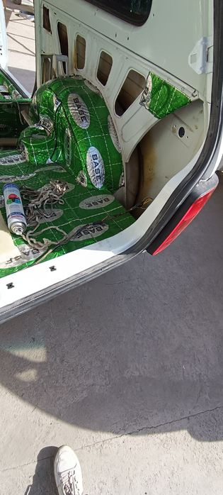 НИВА 2121 год 1988