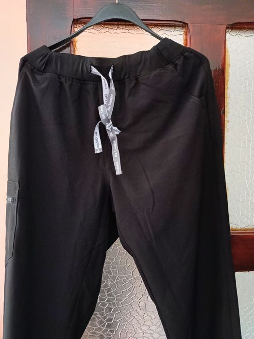 Черен панталон-20лв